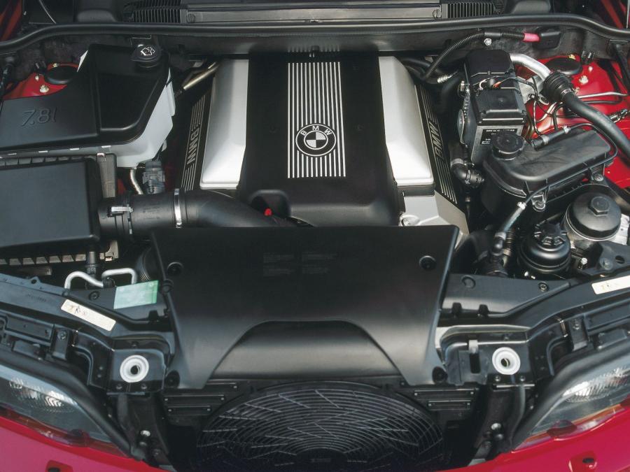  BMW X5 4.6is 2002 года  (фото 11 из 16)